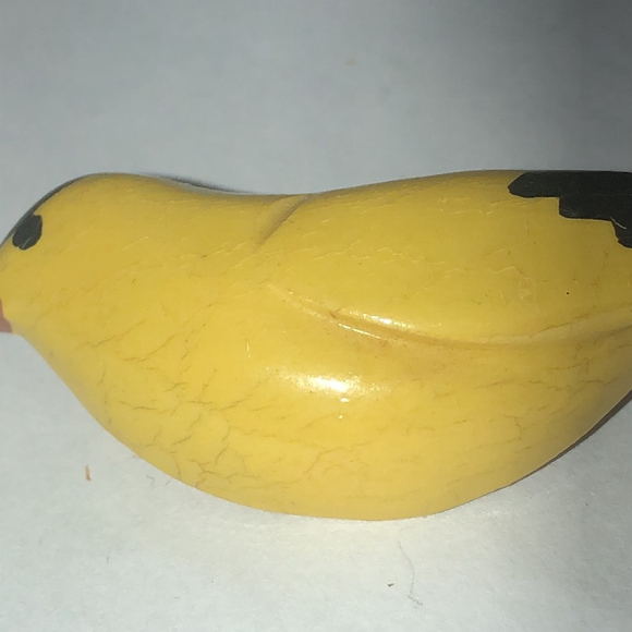 Yellow and Black Goldfinch Bird Brooch Pin - Picture 3 of 5